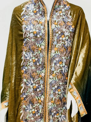#OliveGreen Gloss Velvet Ombre Cape with Aari Work: Black and Olive Green front