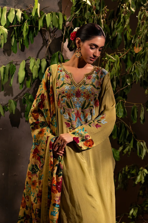 #MehndiGreen