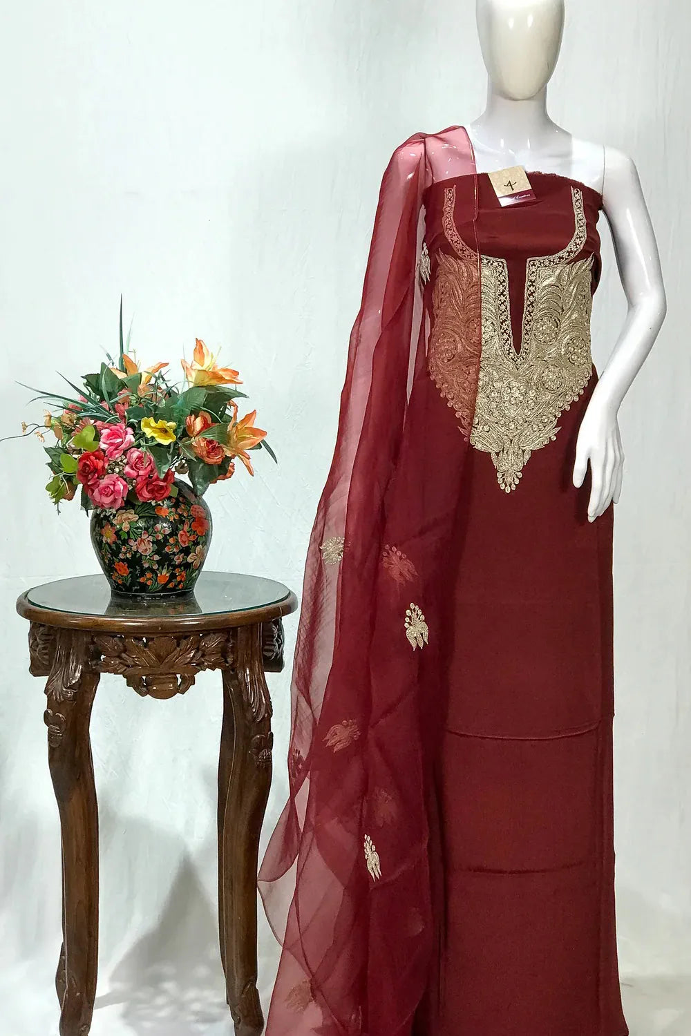 Tamreha — Kaschmirisches Puff-Tilla-besticktes Salwar-Anzug