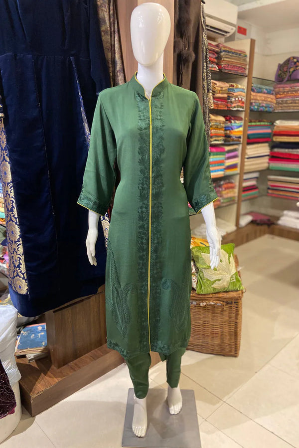 Vaira — Kaschmirische Aari-Arbeit Salwar Anzug