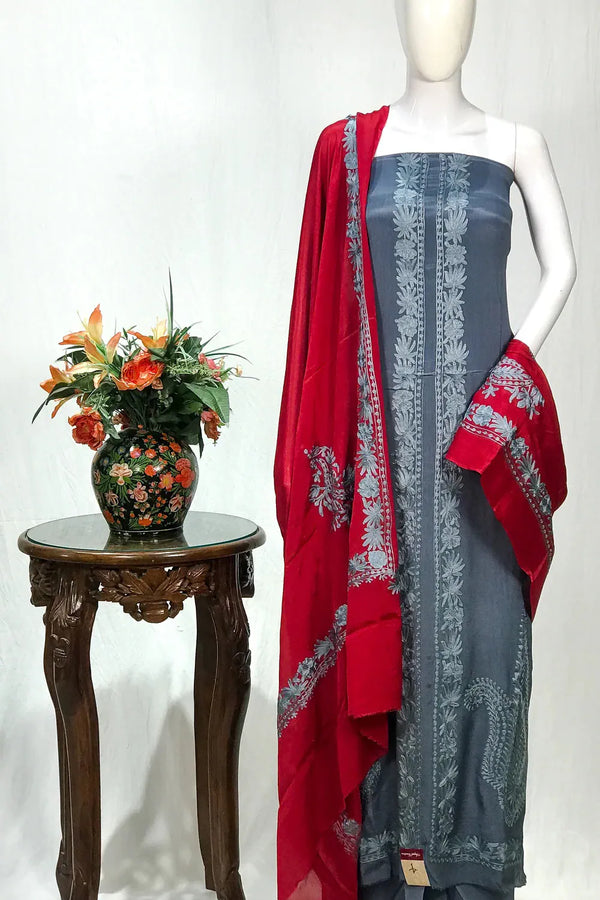 Vaira — Kaschmirische Aari-Arbeit Salwar Anzug